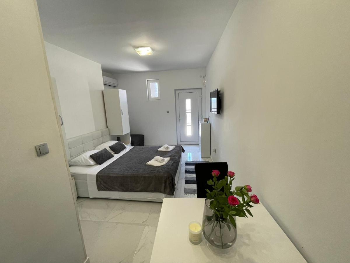 Primus Strbic Apartamento Ploce  Exterior foto